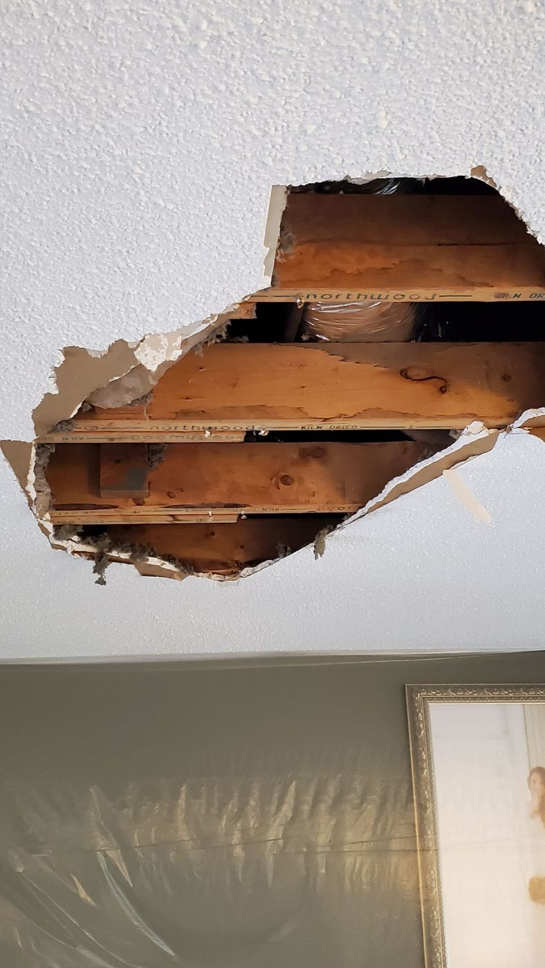 Brown's Drywall Repair job photo
