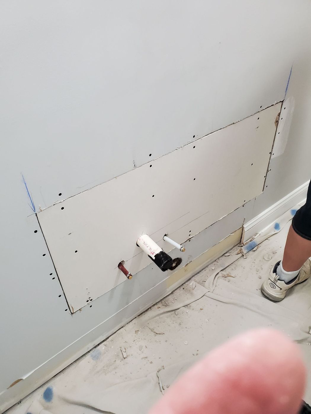 Brown's Drywall Repair job photo