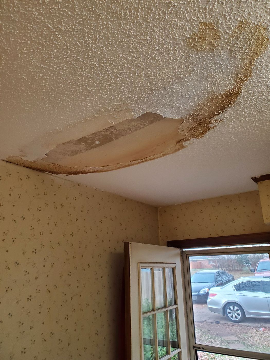 Brown's Drywall Repair job photo