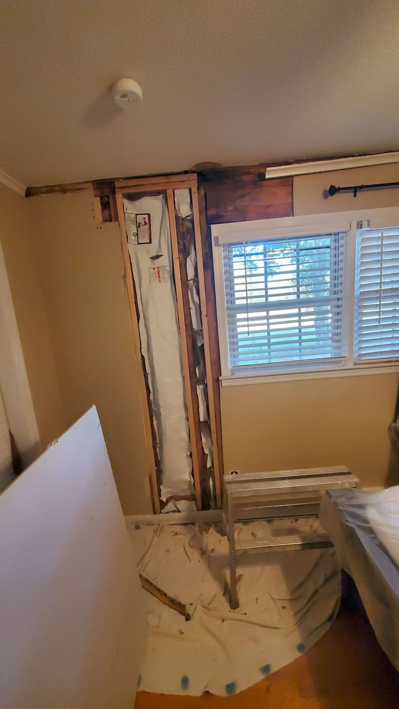 Brown's Drywall Repair job photo