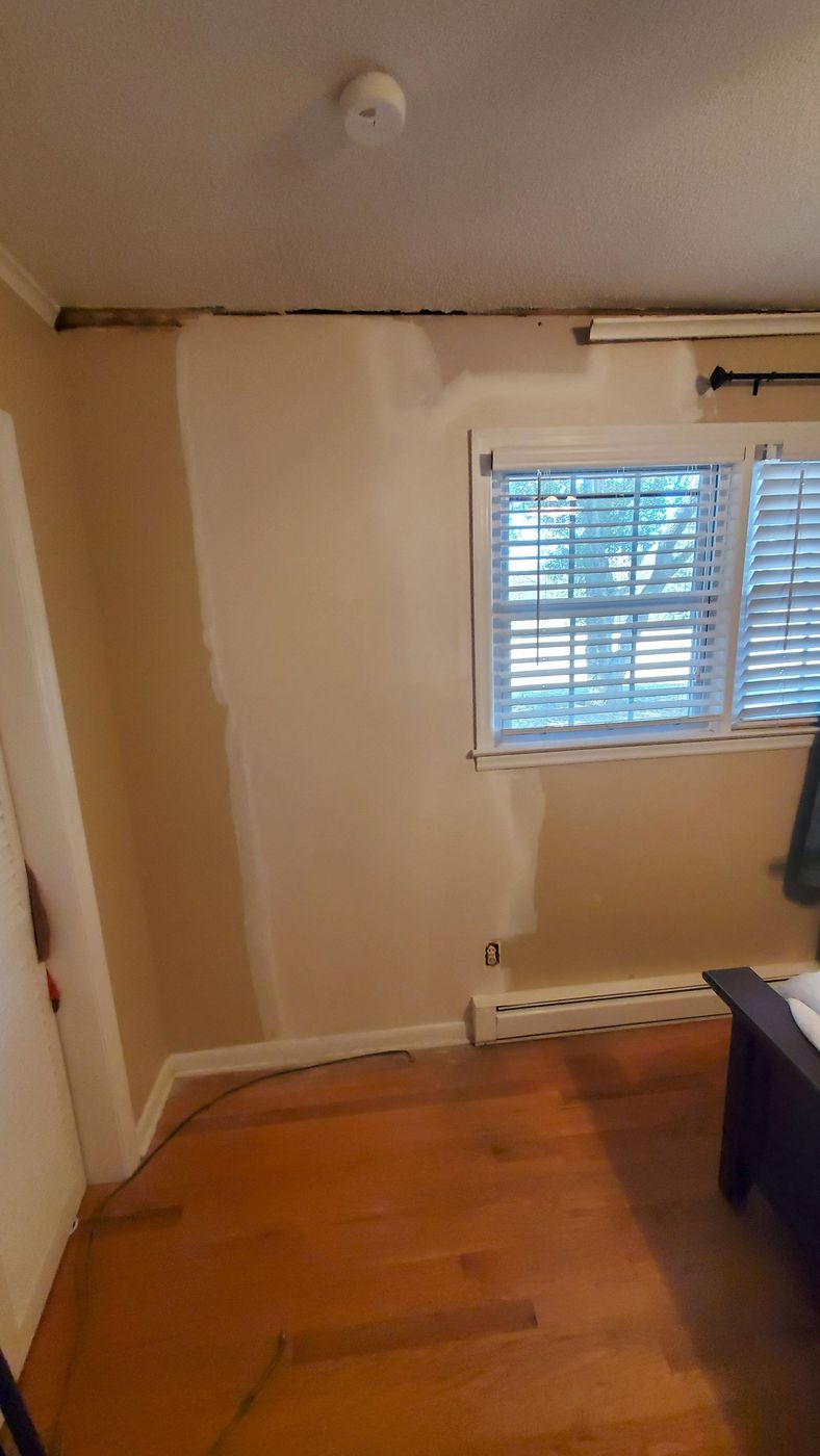 Brown's Drywall Repair job photo